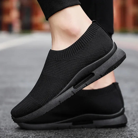 Men's Sneakers Breathable Loafers Outdoor Soft Sole Flats Mesh Men Running Shoes Lightweight Slip on Casual Shoes Tenis Hombres